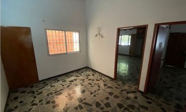 SE ARRIENDA CASA PARA USO COMERCIAL EN RIASCOS, SANTA MARTA