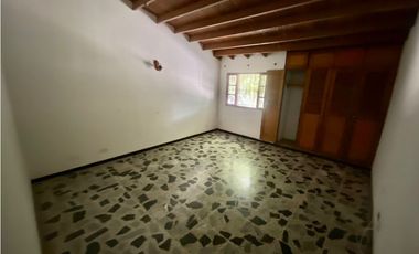 SE ARRIENDA CASA PARA USO COMERCIAL EN RIASCOS, SANTA MARTA