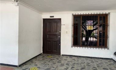 SE ARRIENDA CASA PARA USO COMERCIAL EN RIASCOS, SANTA MARTA