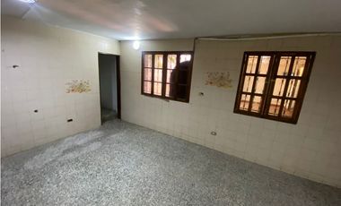 SE ARRIENDA CASA PARA USO COMERCIAL EN RIASCOS, SANTA MARTA