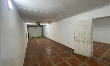 SE ARRIENDA CASA PARA USO COMERCIAL EN RIASCOS, SANTA MARTA