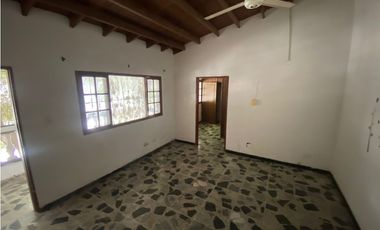 SE ARRIENDA CASA PARA USO COMERCIAL EN RIASCOS, SANTA MARTA