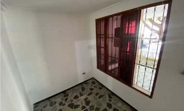 SE ARRIENDA CASA PARA USO COMERCIAL EN RIASCOS, SANTA MARTA