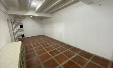 SE ARRIENDA CASA PARA USO COMERCIAL EN RIASCOS, SANTA MARTA
