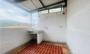 SE RENTA APARTAESTUDIO EN GUARNE SECTOR PARQUE PRINCIPAL