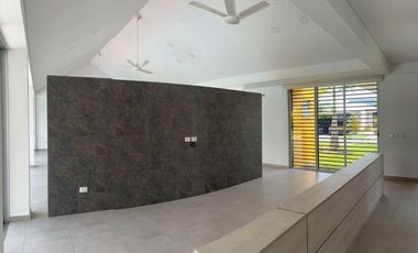 VENTA CASA UN PISO FLOR AMARILLO PALMA REAL. VILLAVICENCIO-RESTREPO