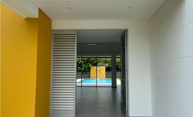 VENTA CASA UN PISO FLOR AMARILLO PALMA REAL. VILLAVICENCIO-RESTREPO