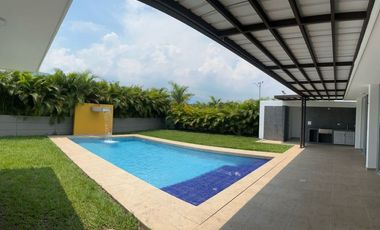 VENTA CASA UN PISO FLOR AMARILLO PALMA REAL. VILLAVICENCIO-RESTREPO