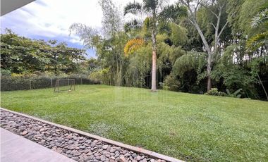 SE ALQUILA HERMOSA CASA CAMPESTRE SECTOR PUEBLITO CAFETERO PEREIRA