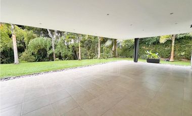 SE ALQUILA HERMOSA CASA CAMPESTRE SECTOR PUEBLITO CAFETERO PEREIRA