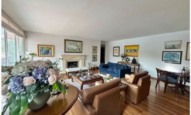 Emaus Espectacular Apartamento Clásico con Balcón