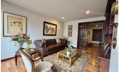 Emaus Espectacular Apartamento Clásico con Balcón