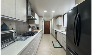 Emaus Espectacular Apartamento Clásico con Balcón