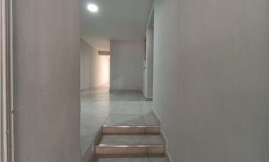Apartamento en renta tradicional, vivienda-comercio en conquistadores