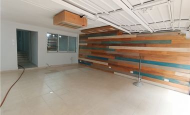 Apartamento en renta tradicional, vivienda-comercio en conquistadores