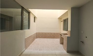 Apartamento en renta tradicional, vivienda-comercio en conquistadores