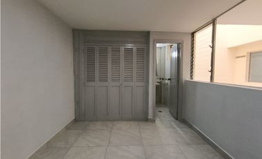 Apartamento en renta tradicional, vivienda-comercio en conquistadores