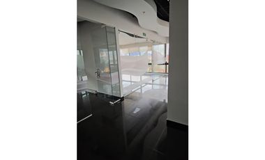 ARRIENDO OFICINA EDIFICIO SKANDIA BOGOTA