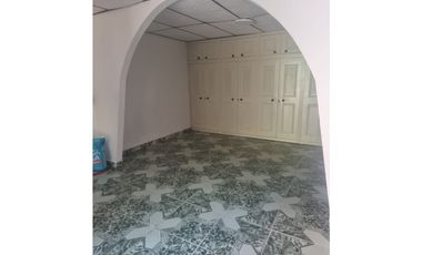 SE VENDE CASA EN LA ESNEDA EN EL CENTRO