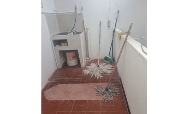 SE VENDE CASA EN LA ESNEDA EN EL CENTRO