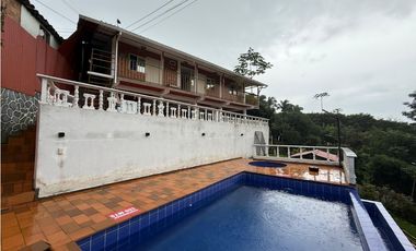 🌿 FINCA EN ALTAGRACIA – PISCINA, CANCHA Y AMPLIA CAPACIDAD