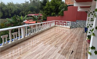 🌿 FINCA EN ALTAGRACIA – PISCINA, CANCHA Y AMPLIA CAPACIDAD