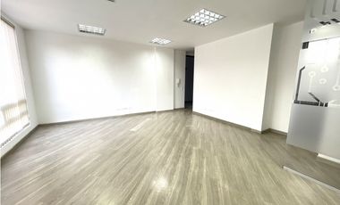 Oficina con excelente ubicación, Quinta Paredes | 39 m²