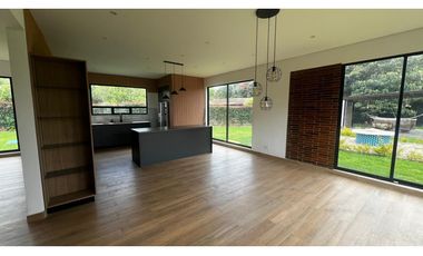 Chía, DOMOTIZADA, BOSQUES DE CHIA, 3.200 M2 lote, 325 M2 construidos