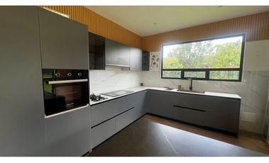 Chía, DOMOTIZADA, BOSQUES DE CHIA, 3.200 M2 lote, 325 M2 construidos