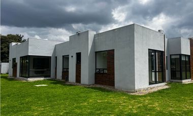 Chía, DOMOTIZADA, BOSQUES DE CHIA, 3.200 M2 lote, 325 M2 construidos