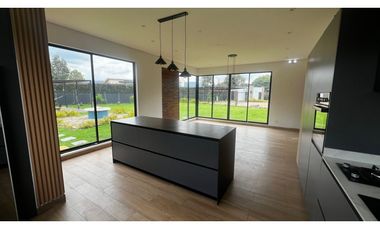 Chía, DOMOTIZADA, BOSQUES DE CHIA, 3.200 M2 lote, 325 M2 construidos