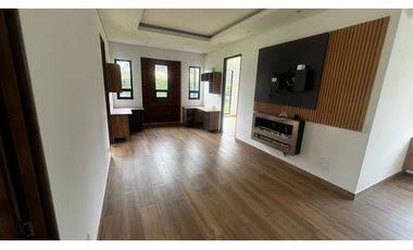 Chía, DOMOTIZADA, BOSQUES DE CHIA, 3.200 M2 lote, 325 M2 construidos