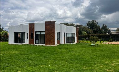 Chía, DOMOTIZADA, BOSQUES DE CHIA, 3.200 M2 lote, 325 M2 construidos
