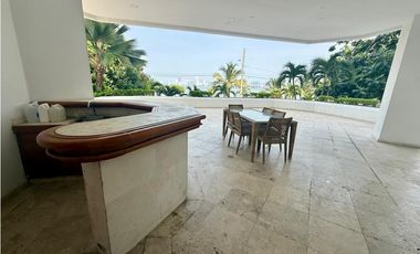 SE VENDE APARTAMENTO EN CASTILLOGRANDE - CASA BLANCA