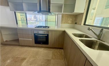 SE VENDE APARTAMENTO EN CASTILLOGRANDE - CASA BLANCA