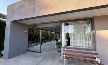 Venta - Casa en Puerto Roldan