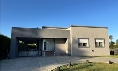 Venta - Casa en Puerto Roldan