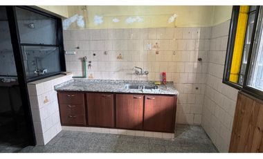 Casa  / 4 Ambientes / Miguel Cané (Perú y Bosco)