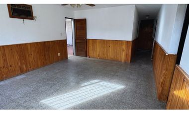 Casa  / 4 Ambientes / Miguel Cané (Perú y Bosco)