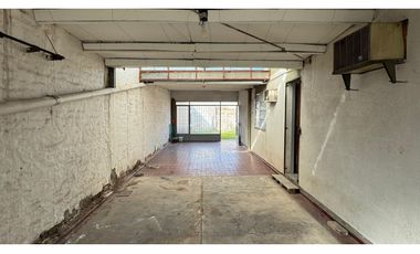 Casa  / 4 Ambientes / Miguel Cané (Perú y Bosco)