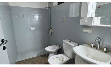 Casa  / 4 Ambientes / Miguel Cané (Perú y Bosco)