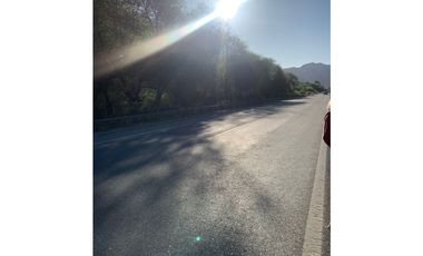 EN VENTA CHACRA DE 5 HECTAREAS SOBRE RUTA 40 EN EL HOYO