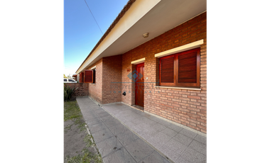 ALQUILER-CASA 2 DORM-PATIO Y COCHERA-JESUS MARIA