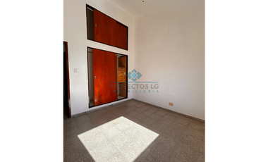 ALQUILER-CASA 2 DORM-PATIO Y COCHERA-JESUS MARIA