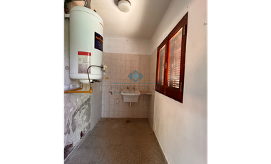 ALQUILER-CASA 2 DORM-PATIO Y COCHERA-JESUS MARIA