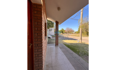 ALQUILER-CASA 2 DORM-PATIO Y COCHERA-JESUS MARIA