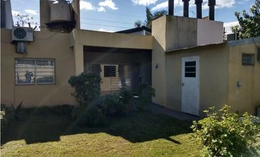 Casa en ALQUILER, Riobamba al 1300 Merlo Sur