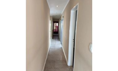 Casa en ALQUILER, Riobamba al 1300 Merlo Sur