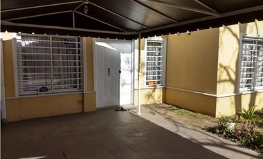 Casa en ALQUILER, Riobamba al 1300 Merlo Sur