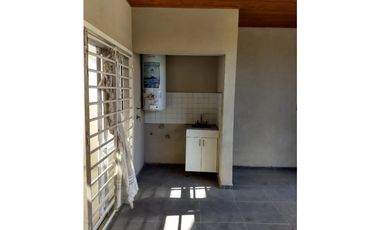 Casa en ALQUILER, Riobamba al 1300 Merlo Sur